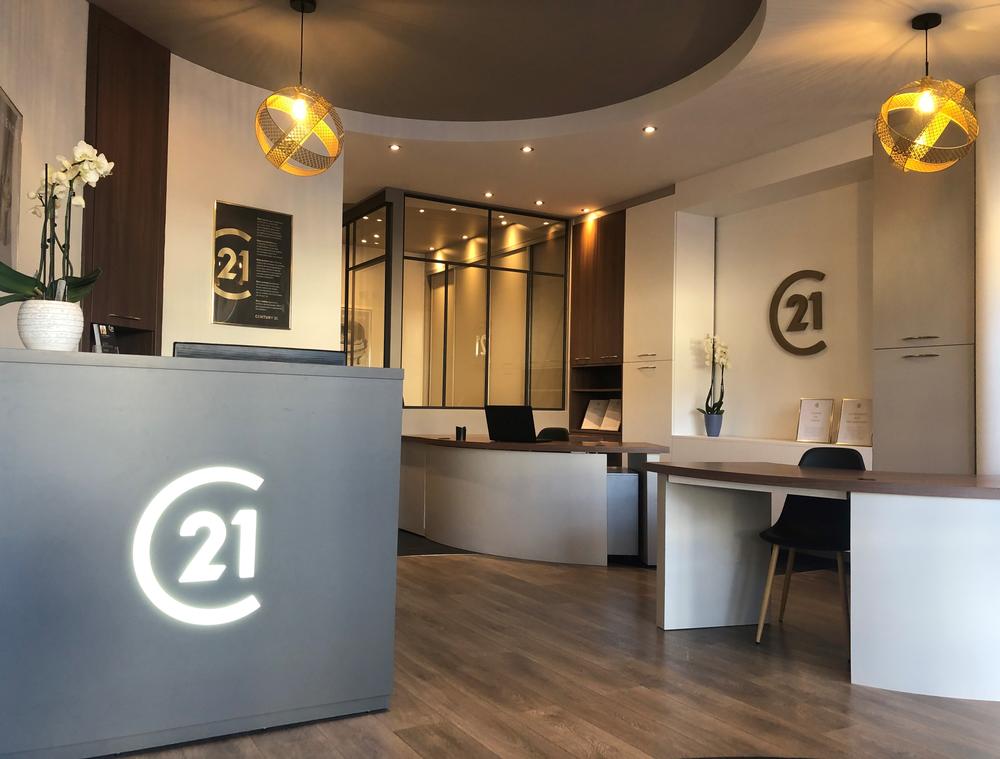 l'équipe de l'agence Aequitas Immobilier